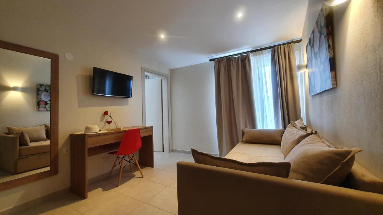 Astra Luxury Aparthotel Sarti