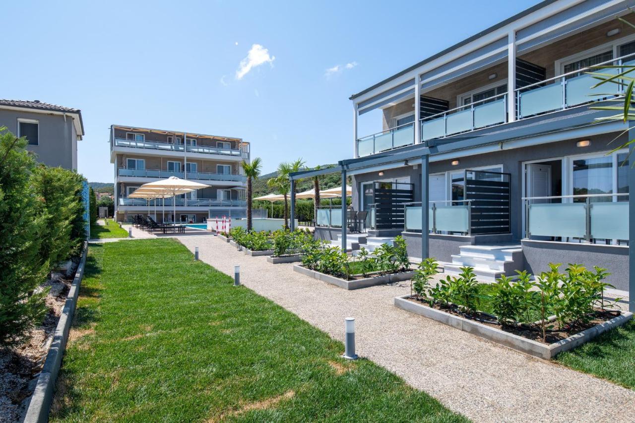 Astra Luxury Aparthotel