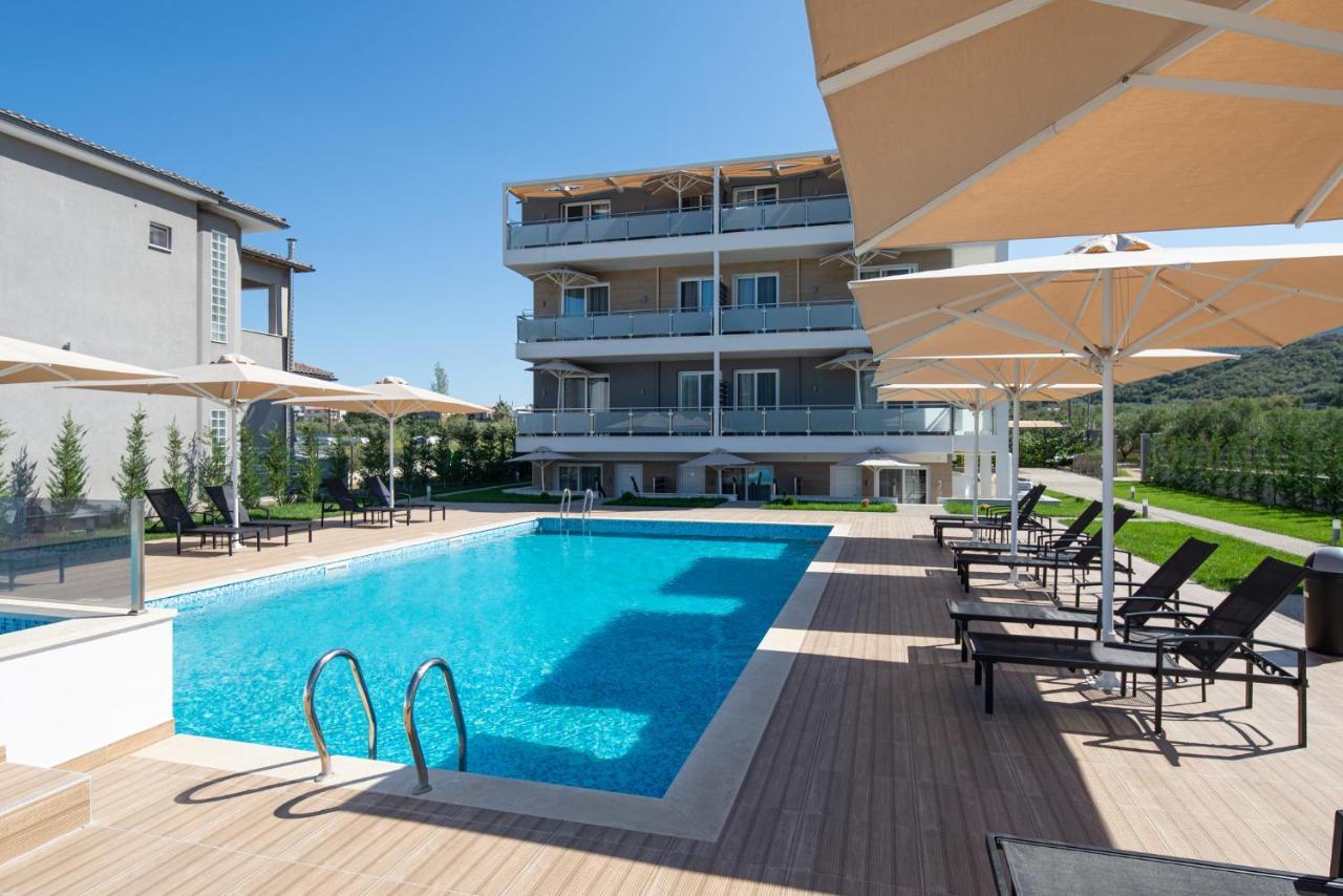 Astra Luxury Aparthotel